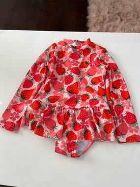 Catimini - long sleeve rashguard One-Piece Swimsuit Toddler Girl strawberry sz 3